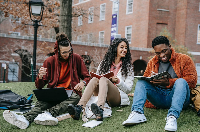 uni students